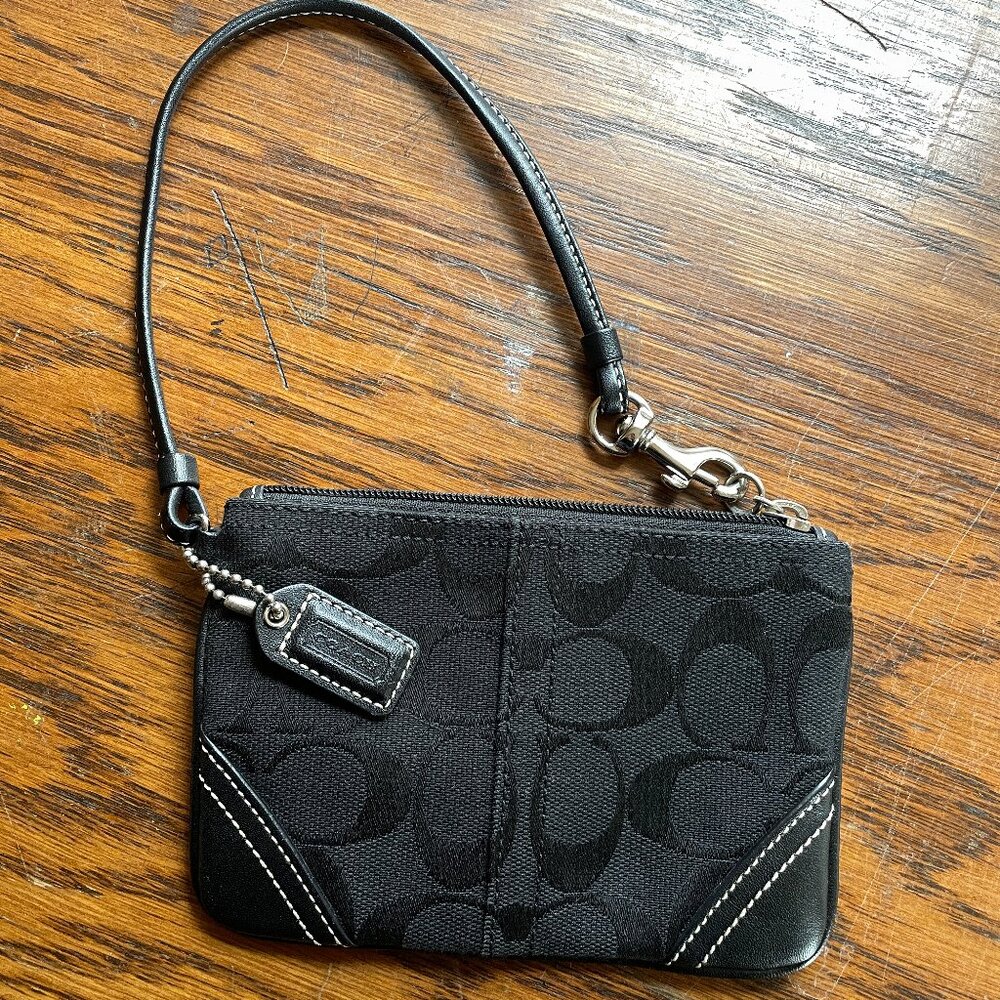Coach Wristlet Black